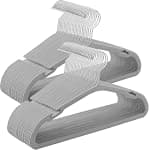 SONGMICS Cabides Infantis 50 Unidades, Cabides de Veludo Antideslizantes para Bebê, que Economizam Espaço, Entalhes Largos nos Ombros, Cinza Pomba BRCRF038G01
